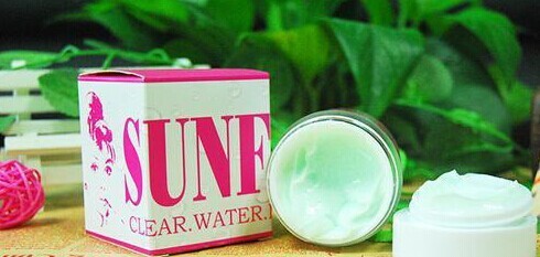 请你不要拿这些东西，在朋友圈来卖给你的朋友