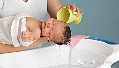 十四天的宝宝脐带还没掉,宝宝脐带结痂什么时候脱落