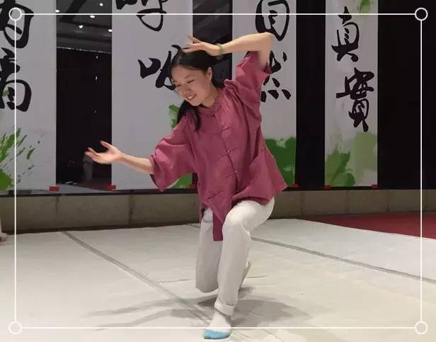 跳舞也是一种养生,跳舞便是强身健体的妙方