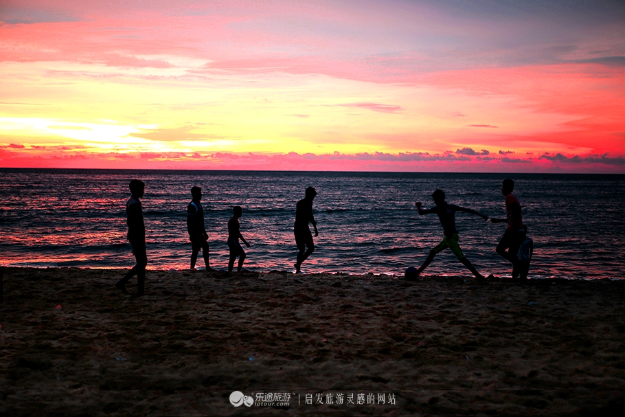 当足球遇上夕阳,当足球遇见奇骏