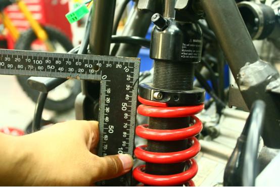 一探究竟！专业拆解告诉你RZ3何以称为“街霸”