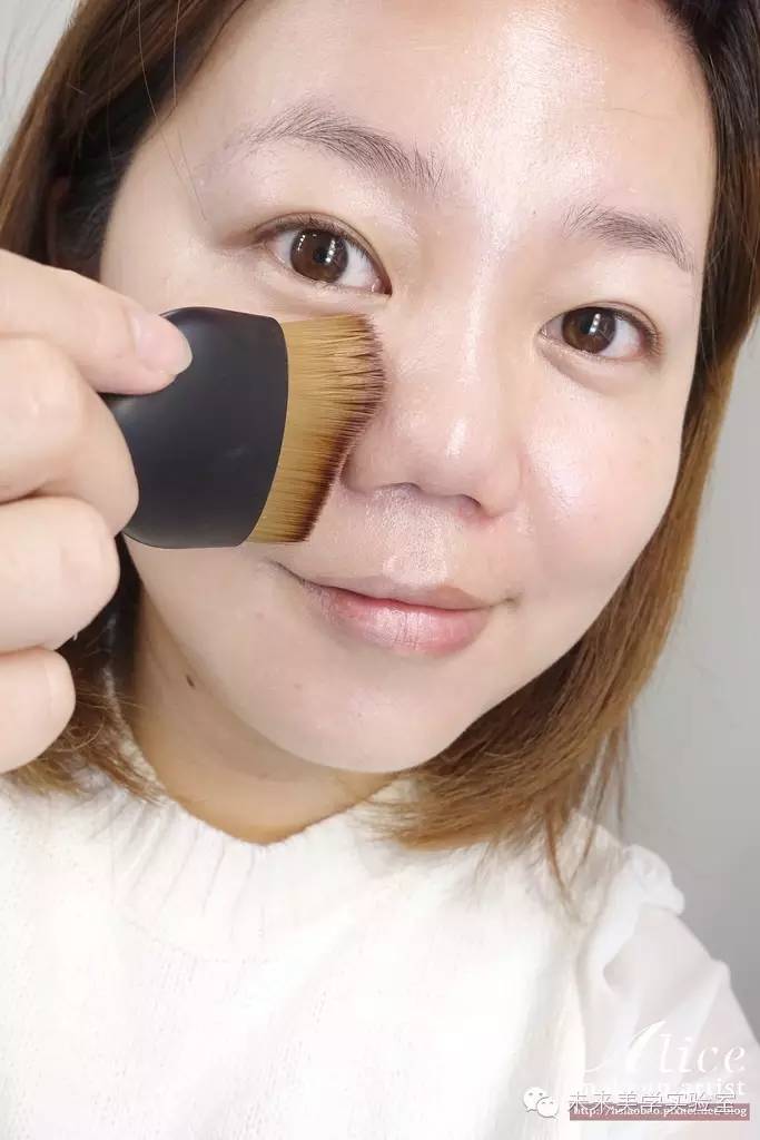 夏季彩妆推荐简单的妆容,轻松打造清凉感妆容的彩妆