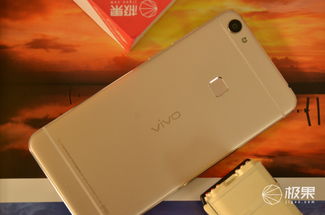 有没有跟iphone一样的手机,和iphone外观相似的安卓机