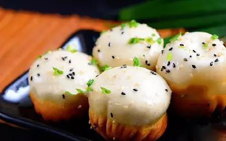 在南京吃两笼屉包子,在南京吃蟹黄汤包原声视频