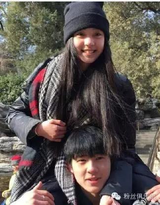 易烊千玺刘昊然谭松韵,易烊千玺周冬雨谭松韵刘昊然