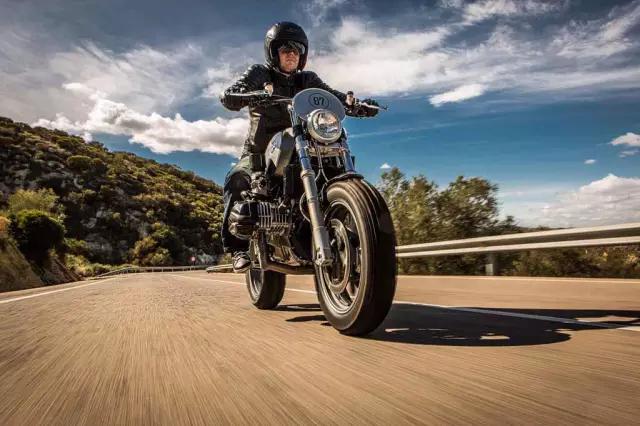 宝马最新款1300全地形水鸟摩托车,炫酷宝马水鸟摩托车