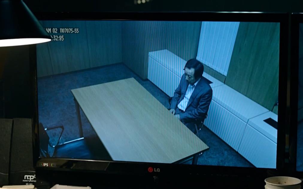 三星、LG贯穿剧情，聊聊韩国影片《局内人》中出现的电子产品