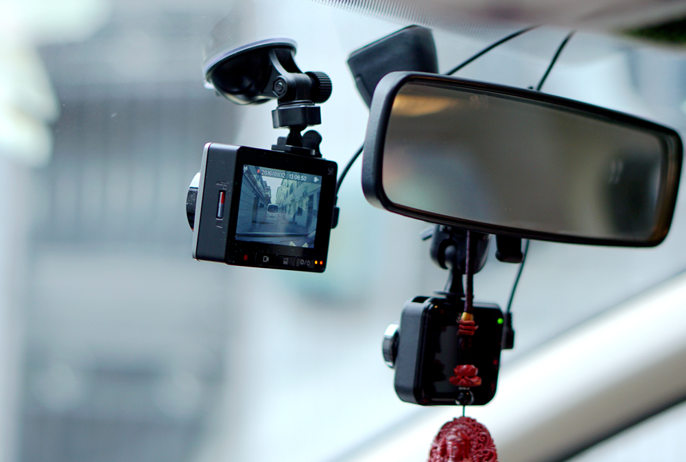 小蚁智能行车记录仪拆解,小蚁智能摄像机和360