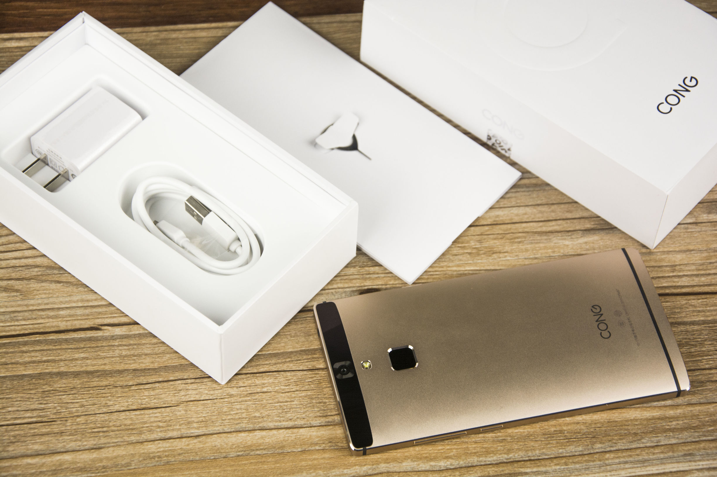 青葱metal手机拆机,未来千元手机