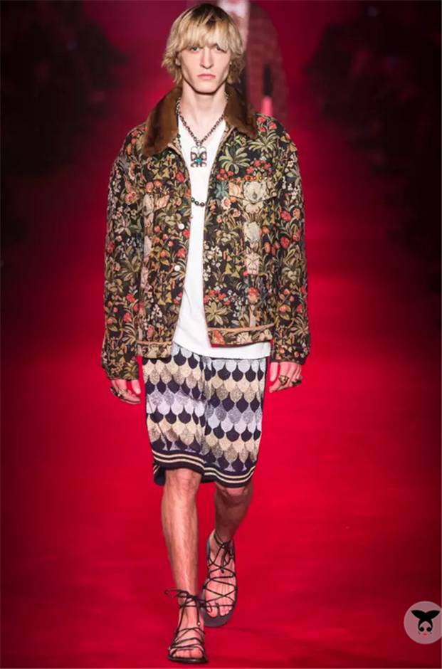 白百何高圆圆照片曝光,白百何高圆圆皮衣