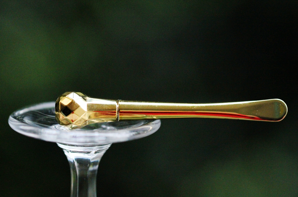 频繁“打飞的”,必备技能为面子形象工程背书