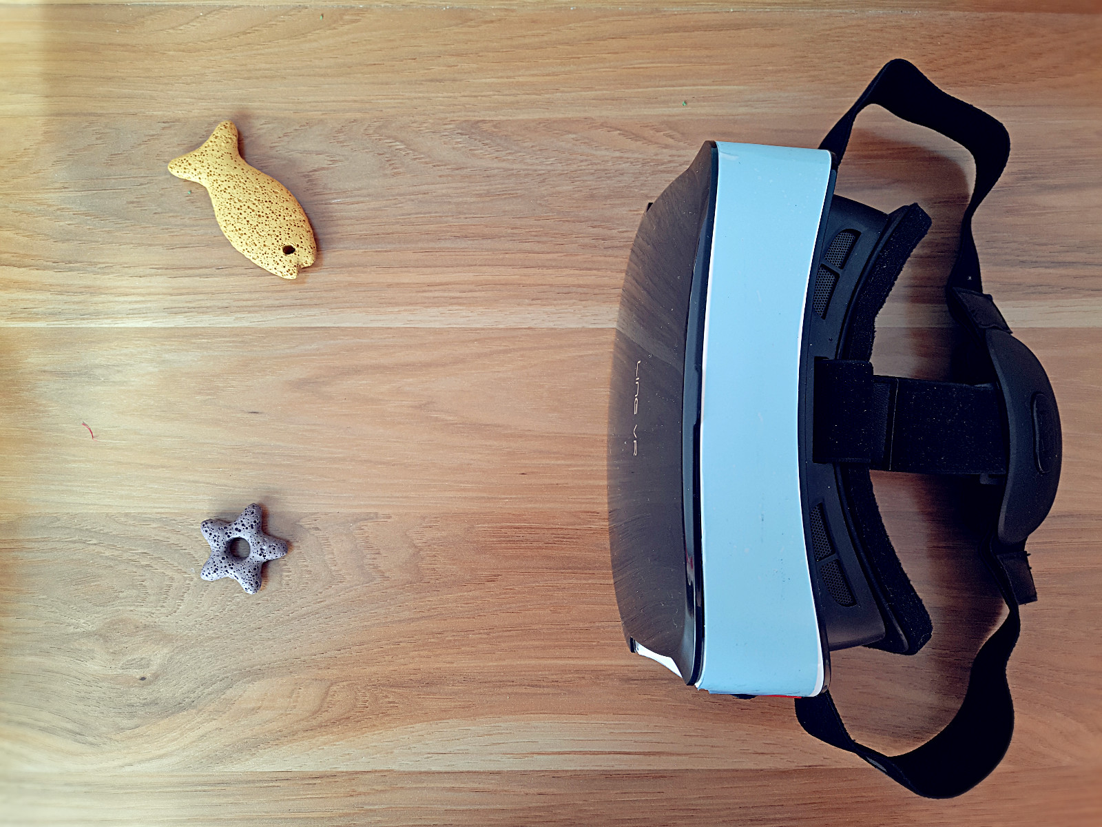 vr眼镜看小视频可以身临其境嘛,普通vr眼镜看手机上的视频效果