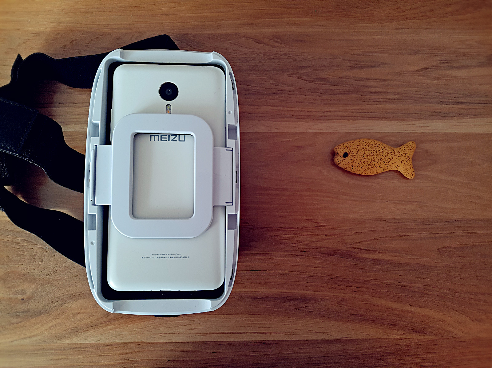 vr眼镜看小视频可以身临其境嘛,普通vr眼镜看手机上的视频效果