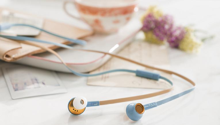 苹果earpods和airpods,苹果earpods耳机对比airpods耳机