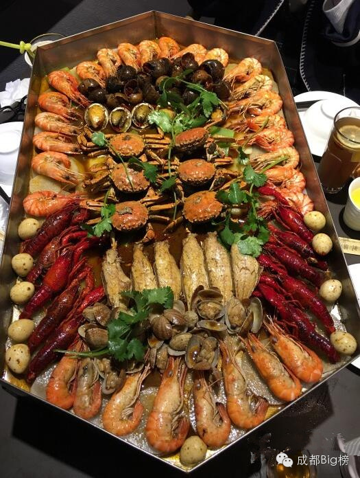 成都这3家餐厅，告诉你什么叫真正的大大大大大餐