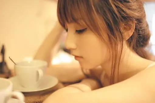 敏感肌用什么成分护肤品,25岁敏感肌适合护肤品