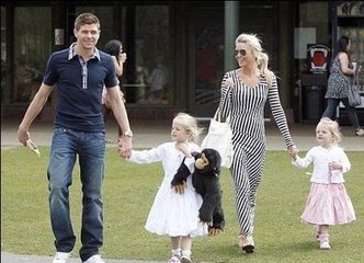 足坛十大顶级人物,足坛高富帅是谁