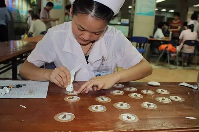 宫寒天天泥灸可以吗,宫寒泥灸一天最佳时间