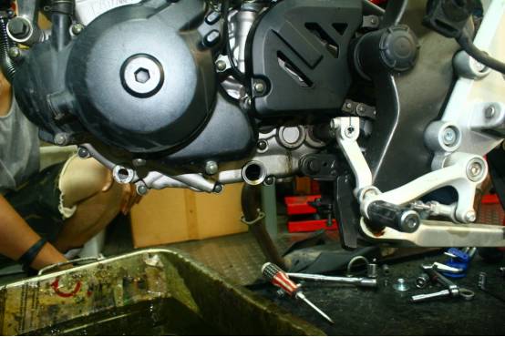 一探究竟！专业拆解告诉你RZ3何以称为“街霸”