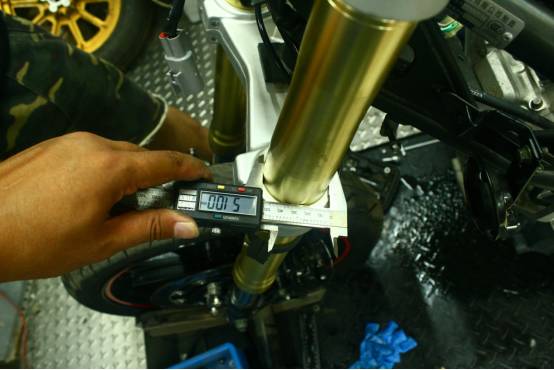 一探究竟！专业拆解告诉你RZ3何以称为“街霸”