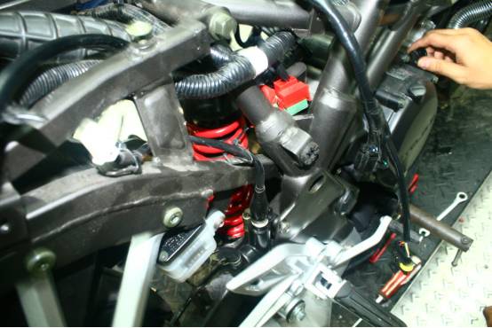 一探究竟！专业拆解告诉你RZ3何以称为“街霸”