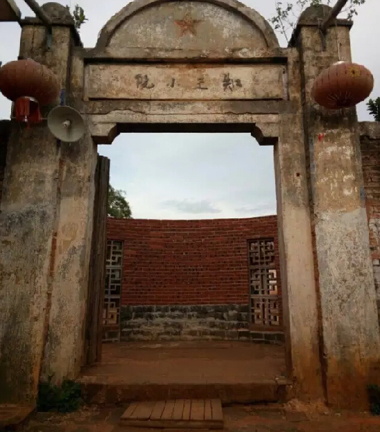 足荣村基本情况,足荣村靠近哪个村