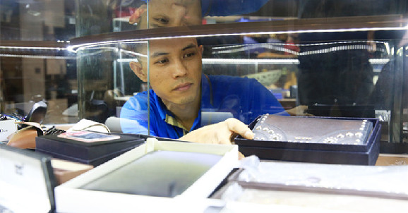 二手名表名包怎么鉴别,鉴定奢侈品名包