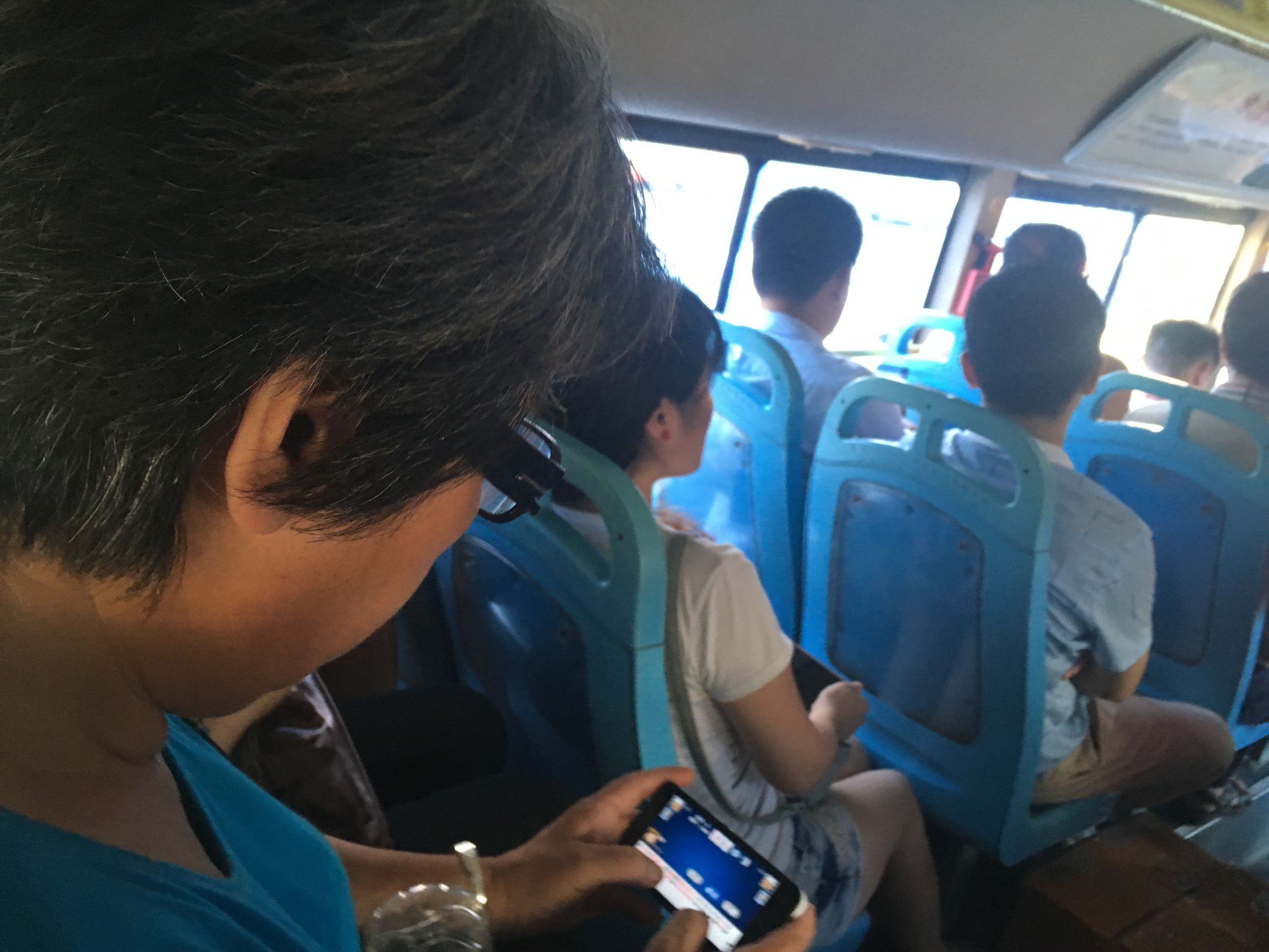 60岁老太太第一次玩斗地主,老年人霸气玩儿斗地主