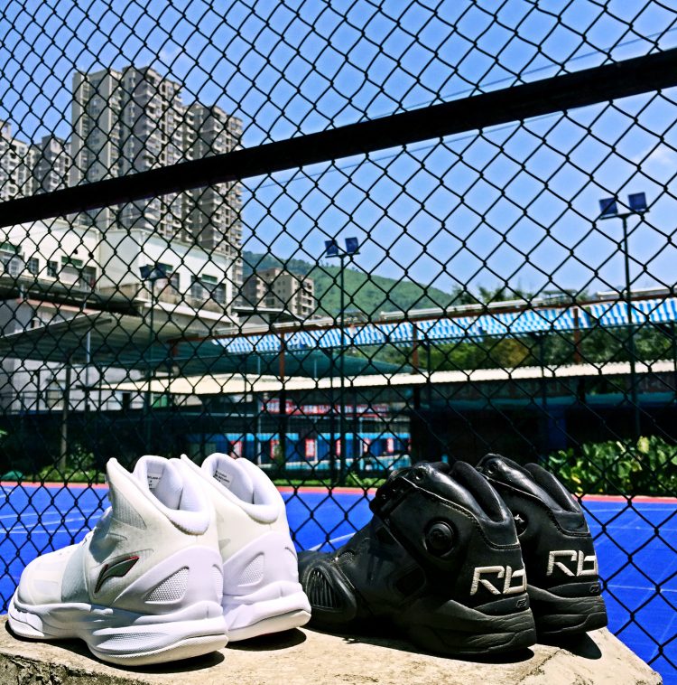 李宁超轻10球员版,李宁超轻11降价