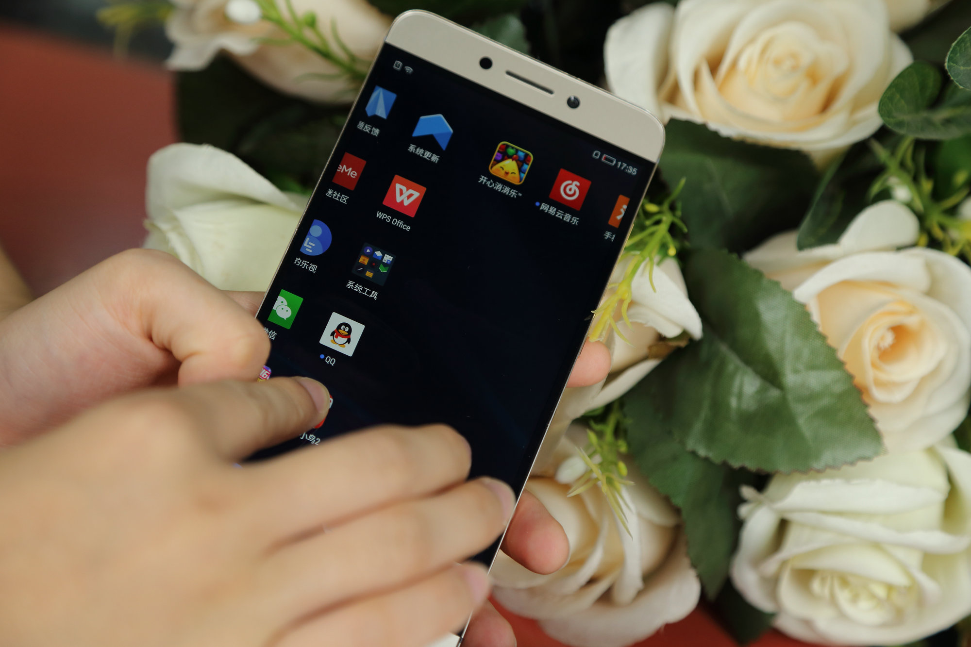 钢化膜是如何保护手机屏幕的,手机高端钢化膜能保护屏幕吗