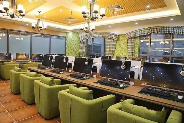 东莞好点的网咖,东莞清溪摩登网咖