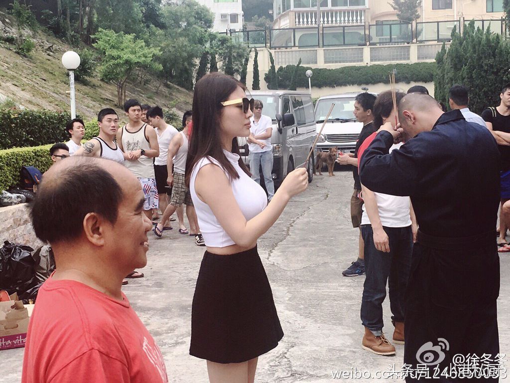 傅国生“老婆”徐冬冬晒美食，被调侃“营养都到胸上了”