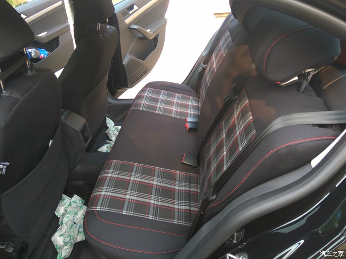 朗逸1.5t黑色提车,2022款朗逸1.5自动舒适版提车作业