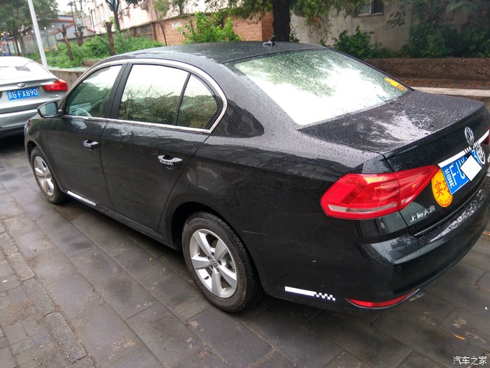 朗逸1.5t黑色提车,2022款朗逸1.5自动舒适版提车作业