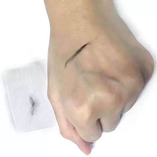 防水眼线笔排名第一品牌是,防水眼线笔新手推荐哪款比较好看