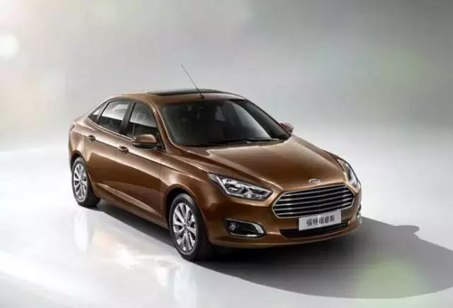 实用雪佛兰科沃兹两厢版实车,雪佛兰科沃兹最新款顶配四缸新车