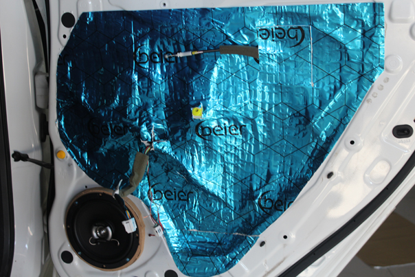 雷诺科雷傲音响升级,雷诺科雷傲2.0豪华音响怎么样