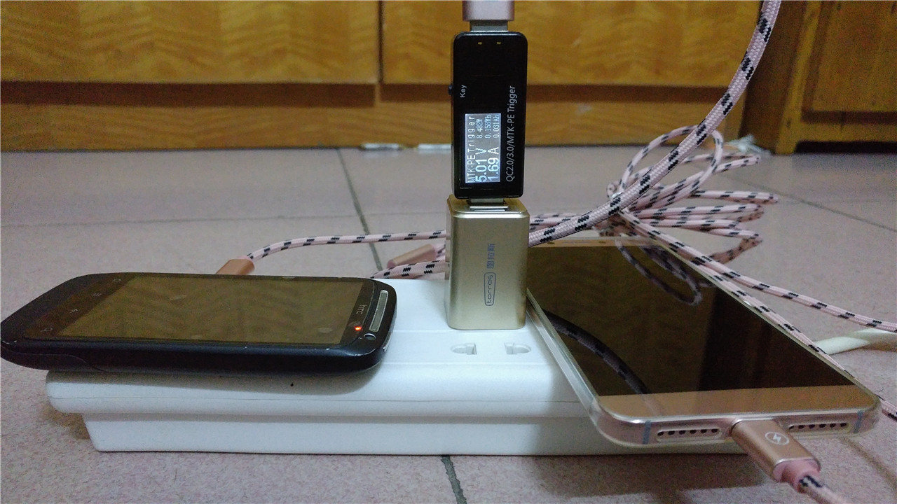 图拉斯三合一充电线,图拉斯30w充电头测评