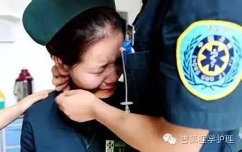 当了护士才知道这个职业很高级,当了医护才知道生命的脆弱