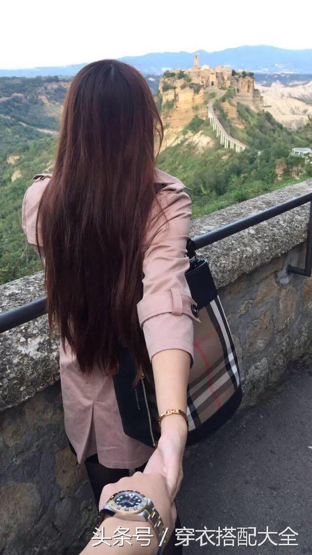 呀!终于知道代购多赚钱了,送给婆婆包的时候她说怎么不买lv