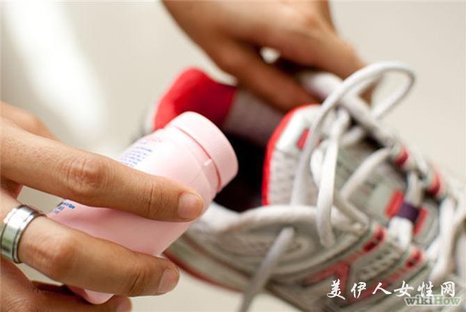 脚突然就出汗发臭,脚没烂不痒却散发出臭味