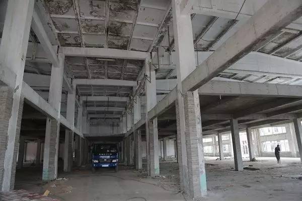 赞！江北这些旧厂房居然都变成了足球场、创意园！