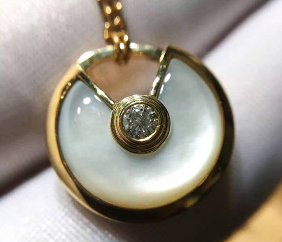 买仿品有必要吗,高仿和正品能一眼看出来吗