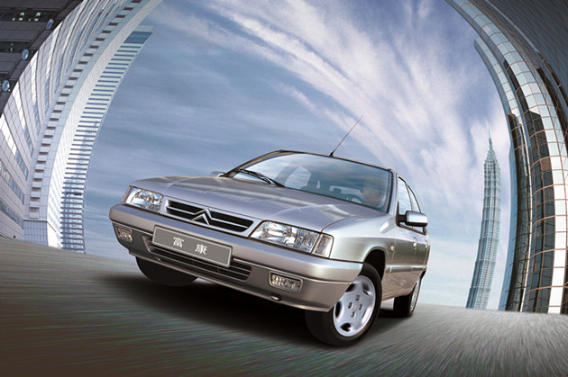 两厢车你难为旧爱更难抵新欢