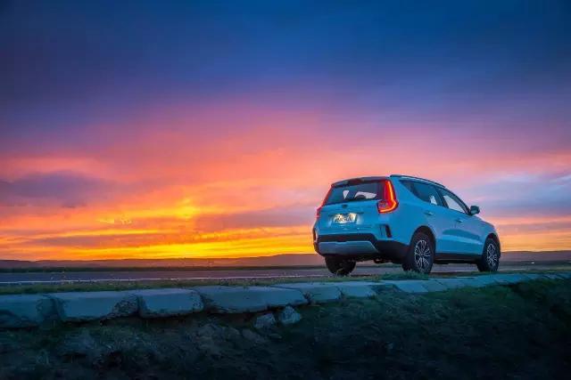 国产又一爆款suv顶配只要10万,又一款国产神车suv