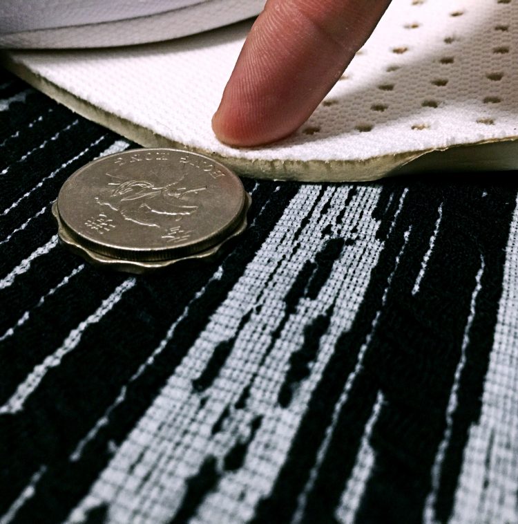 李宁超轻10球员版,李宁超轻11降价