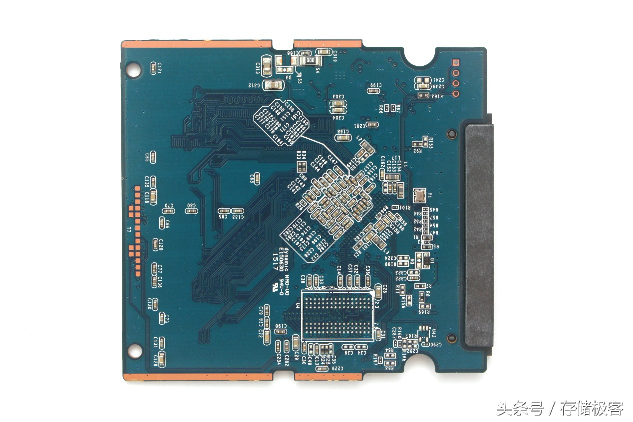 东芝q300固态硬盘速度,q300固态