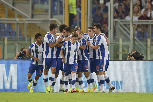 葡超综合波尔图客场险胜暂时登顶,葡超波尔图空场捧杯