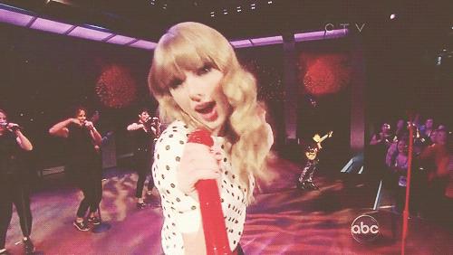 为何不适合正红色口红,女人一定要有一支正红色口红