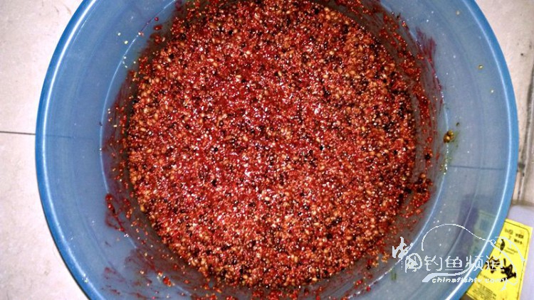 跑鱼断钩的视频,跑鱼断竿